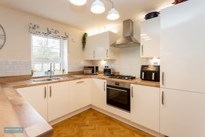 Kitchen- click for photo gallery